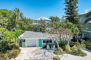 Chasing Waves managed by Beach Retreats