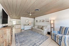 Chasing Waves managed by Beach Retreats