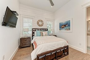 Slice of Paradise managed by Beach Retreats