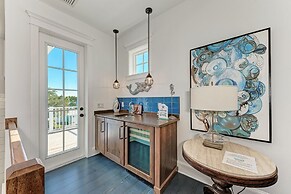 Slice of Paradise managed by Beach Retreats