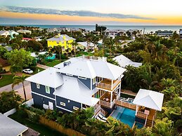 Slice of Paradise managed by Beach Retreats