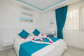 Mulberry Suit Aparts