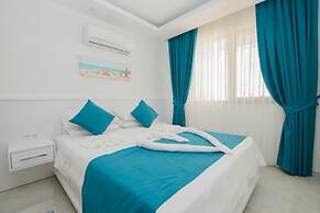 Mulberry Suit Aparts