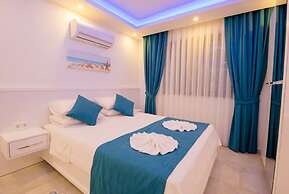 Mulberry Suit Aparts