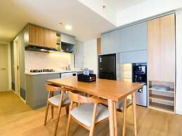 Comfort Living And Warm 3Br At Meikarta Apartment
