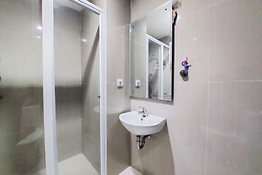 Simply Look Studio Room At 11St Floor Paramount Skyline Apartment