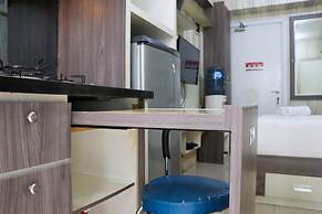 Cozy And Enjoy Studio Room At Green Pramuka City Apartment