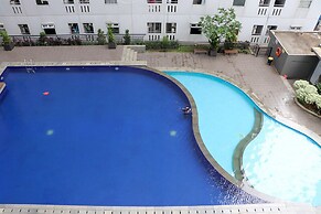 Cozy And Enjoy Studio Room At Green Pramuka City Apartment