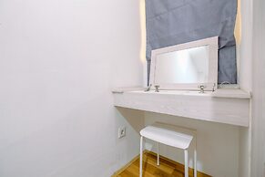 Comfort And Nice 2Br At Belmont Residence Puri Apartment