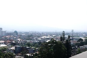 Homey And Cozy Studio Room At Suites @Metro Apartment