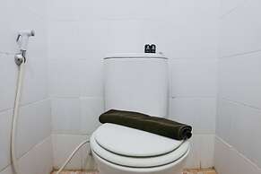 Homey And Cozy Studio Room At Suites @Metro Apartment