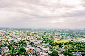 Modern And High Floor 2Br Bintaro Embarcadero Apartment