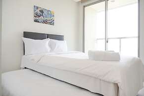 Best Comfy Studio At Gold Coast Apartment