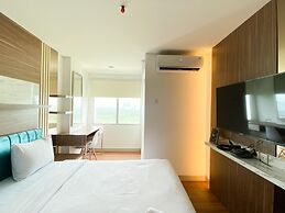 Homey And Comfortable Studio At Enviro Apartment
