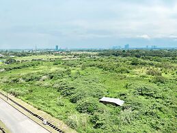 Homey And Comfortable Studio At Enviro Apartment