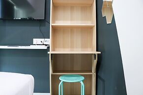 Tranquil And Minimalist Studio At Osaka Riverview Pik 2 Apartment