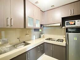 Homey 2Br Apartment Crown Court Executive Condominium