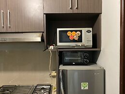 Homey 2Br Apartment Crown Court Executive Condominium