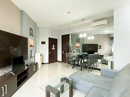 Homey 2Br Apartment Crown Court Executive Condominium
