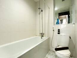 Homey 2Br Apartment Crown Court Executive Condominium