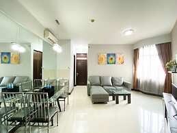 Homey 2Br Apartment Crown Court Executive Condominium