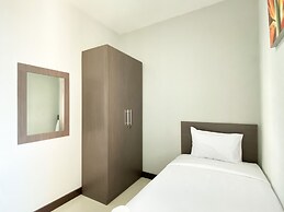 Homey 2Br Apartment Crown Court Executive Condominium