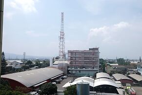 Homey 2Br At Suites @Metro Apartment