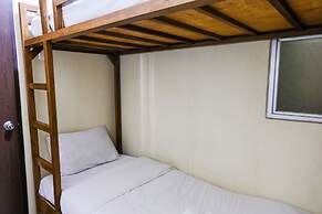 Homey 2Br At Suites @Metro Apartment