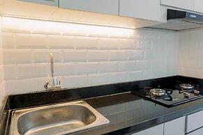 Cozy Stay Studio At Urbantown Serpong Apartment