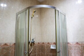 Elegant And Homey 2Br Puri Garden Apartment