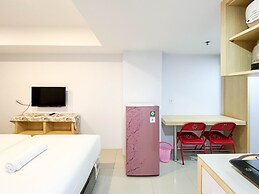 Homey And Cozy Studio At De Prima Apartment