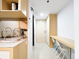Modern Look Studio At De Prima Apartment