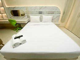 Nice And Elegant Studio Apartment At Warhol (W/R) Residence