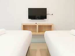 Cozy Studio Room At De Prima Apartment