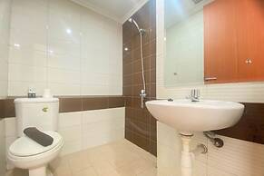Homey And Cozy Stay Studio Margonda Residence 3 Apartment