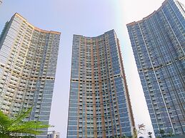 Modern Look And Warm 1Br At Gold Coast Apartment