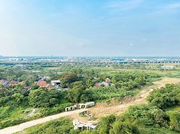 Comfort Stay And Simply 2Br At Meikarta Apartment