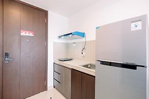 Modern Look And Comfy 2Br At Vasaka Solterra Apartment