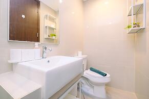 Modern Look And Comfy 2Br At Vasaka Solterra Apartment