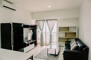 Comfort And Modern Look 2Br Apartment M-Town Signature