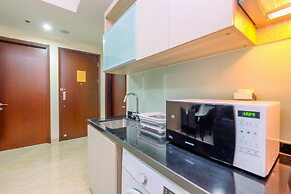 Modern Look And Comfy 2Br At Menteng Park Apartment
