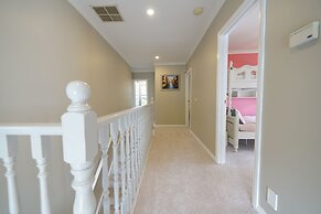 Charming 6 BRM Villa in Melbourne East