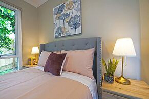 Charming 6 BRM Villa in Melbourne East