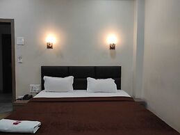 Hotel Holiday Palace