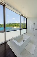 Wakaya Island Resort & Spa