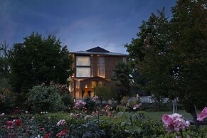 WelcomHeritage Grand Srinagar