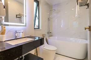 THE HOME HOTEL & APARTMENT