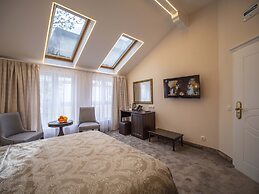 The Moon Boutique Hotel