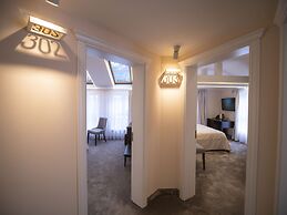 The Moon Boutique Hotel