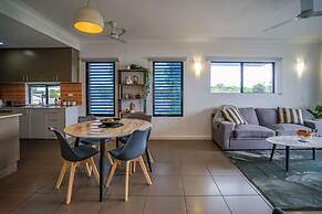 ZEN NOMAD - 2BR Nightcliff Apartment